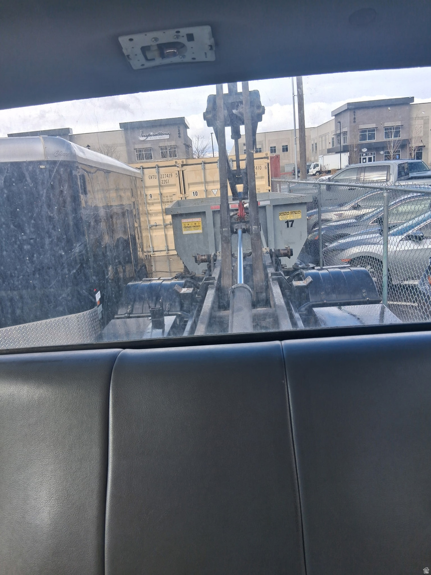 479 W UNIVERSAL CIRCLE CIR, Sandy, UT, 84070