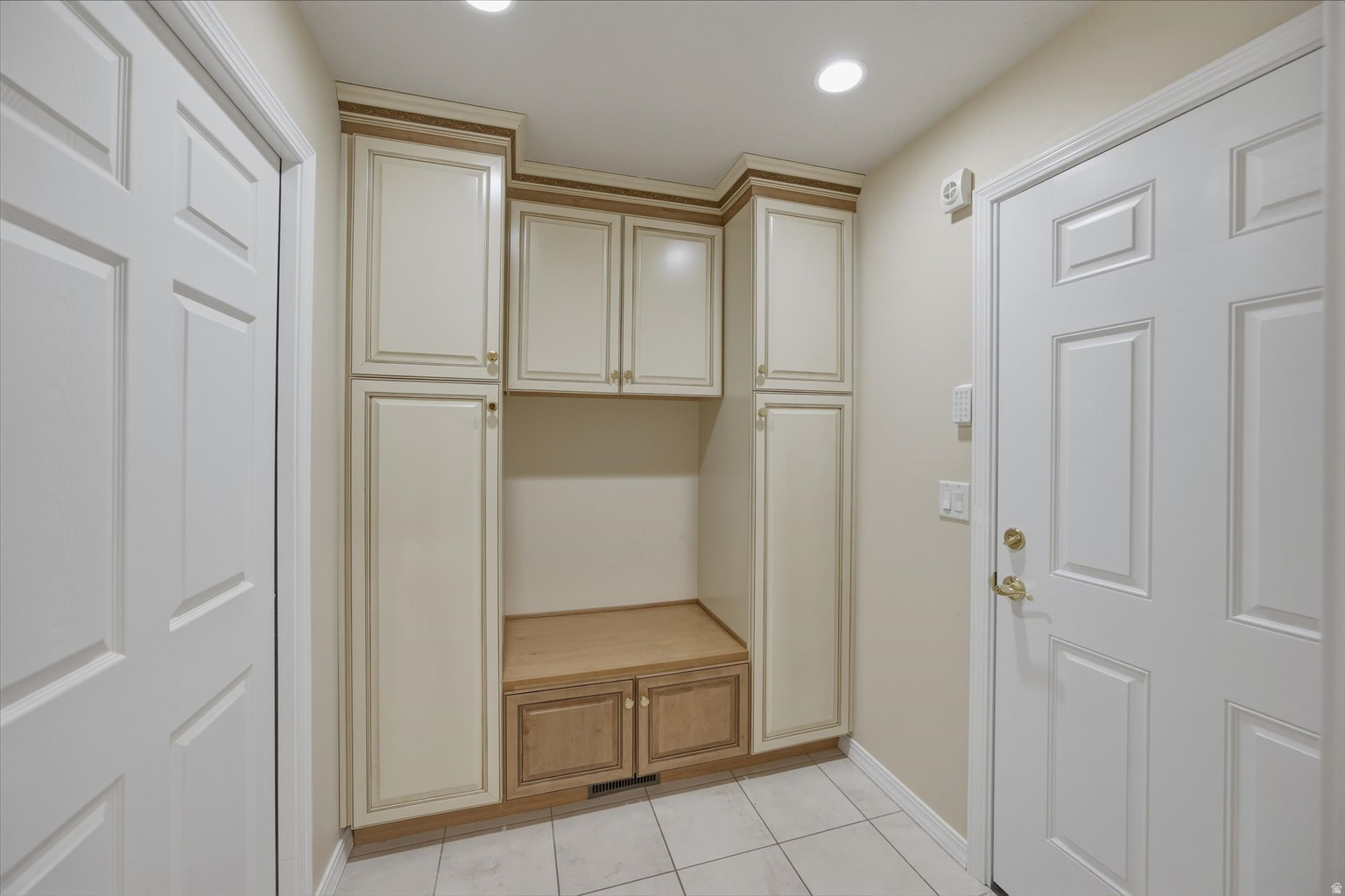 3205 E DANISH WAY, Cottonwood  Heights, UT, 84121