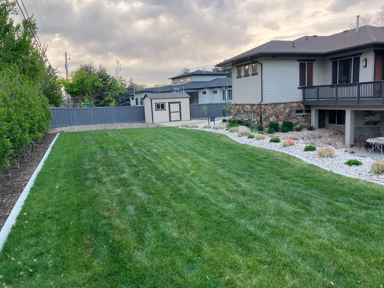 1932 E CHARLESTON LN, Holladay, UT, 84121