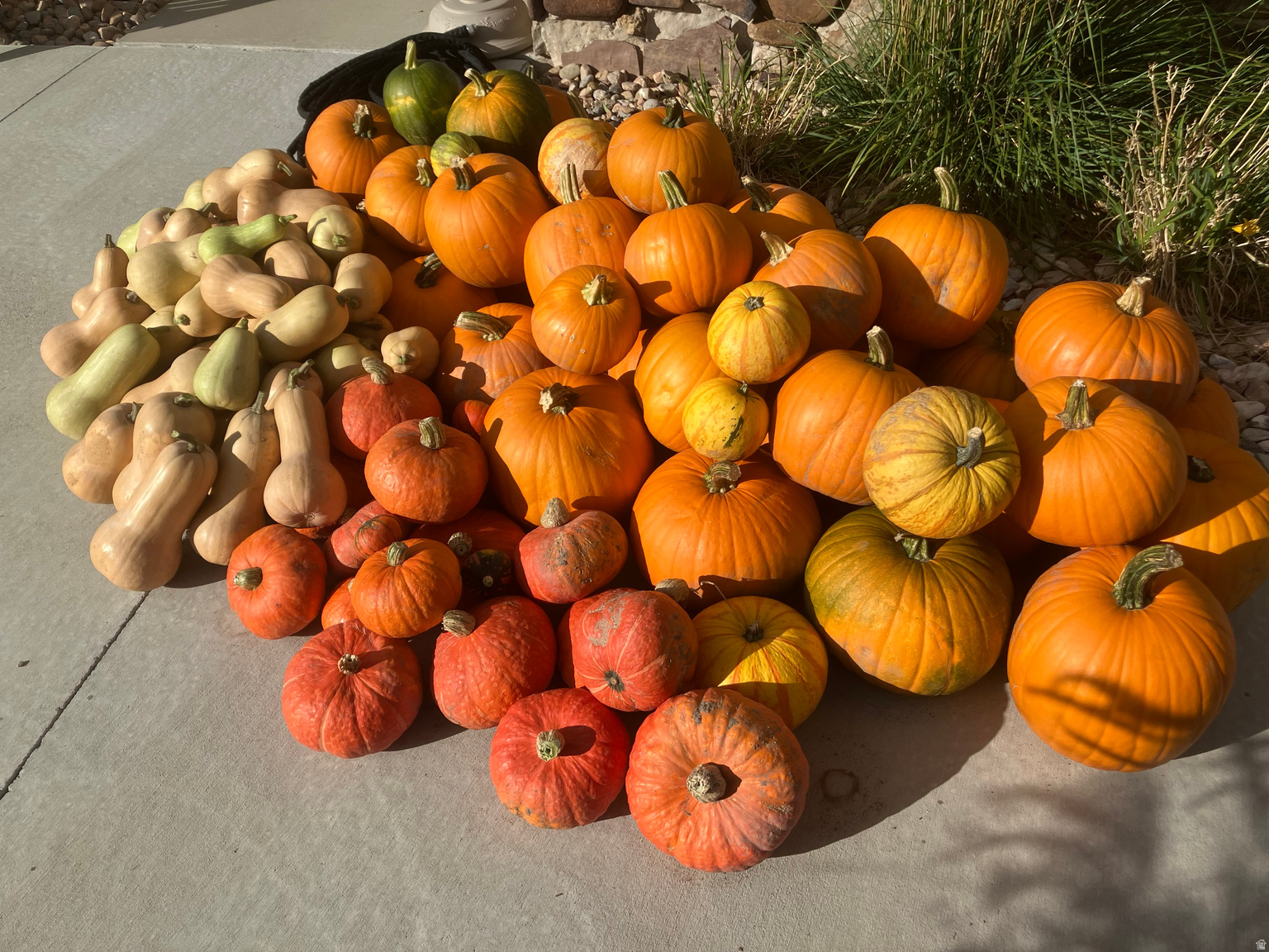 1932 E CHARLESTON LN, Holladay, UT, 84121