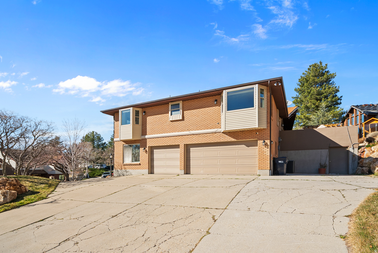 11683 S 2460 E, Sandy, UT, 84092