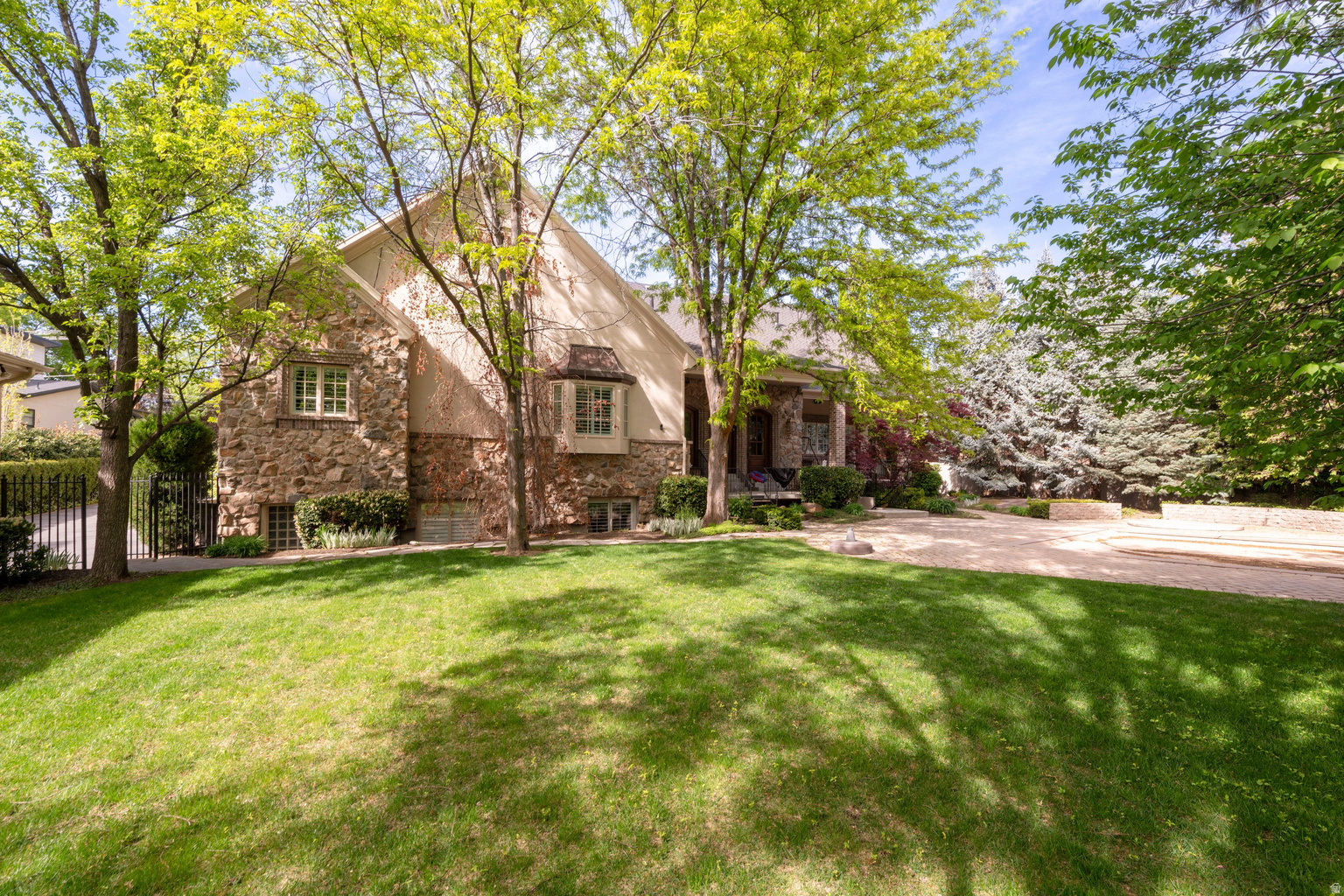 2620 E CASTO LN, Holladay, UT, 84117