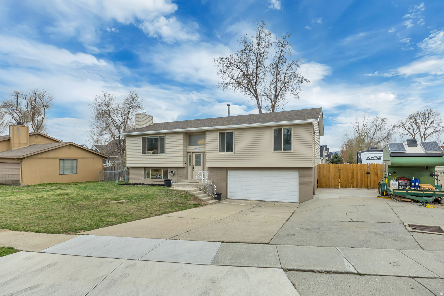 9218 S LAURA ANNE WAY, Sandy, UT, 84094