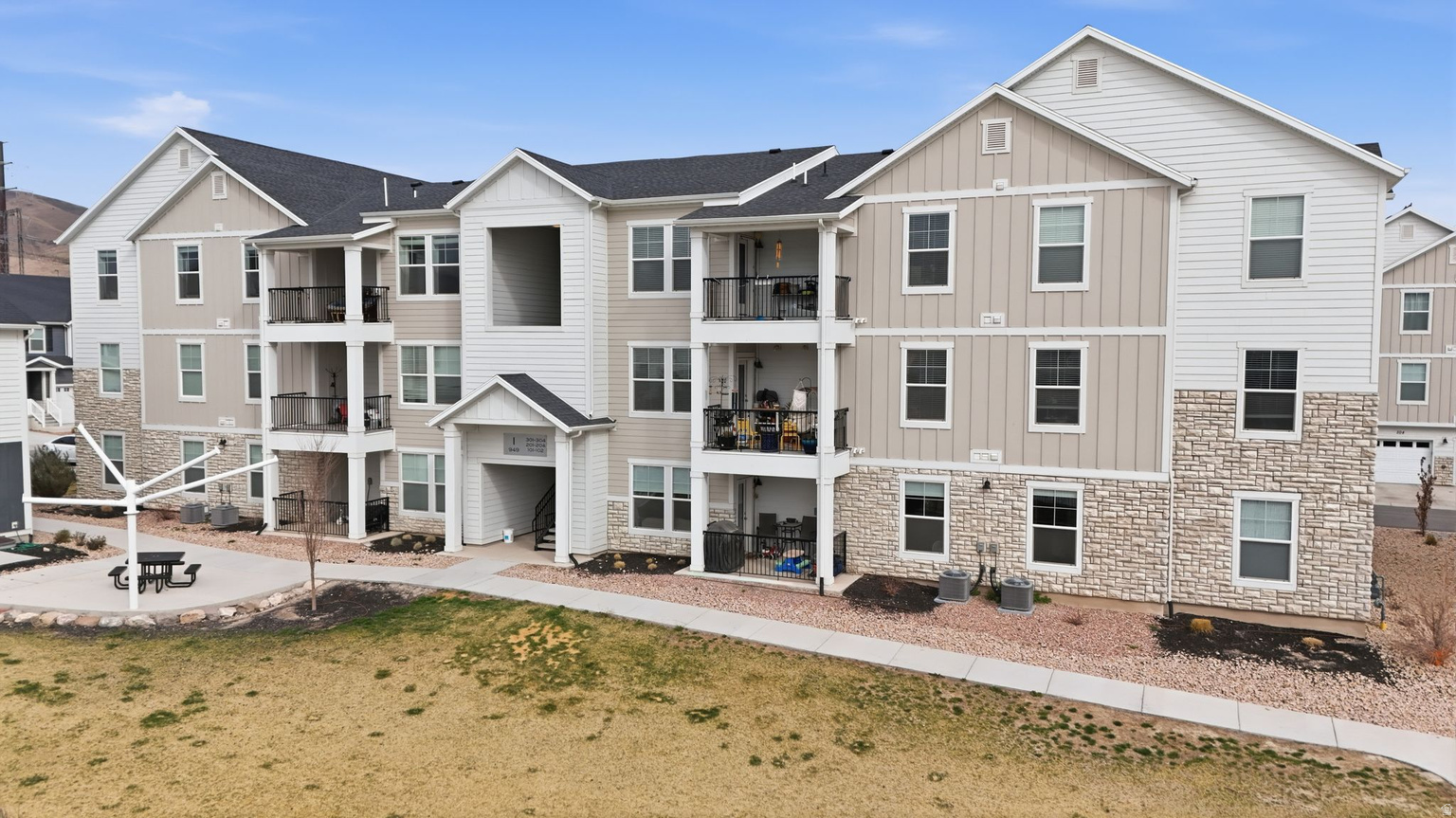 6668 W TWIN ROCKS LN UNIT B303, Herriman, UT, 84096