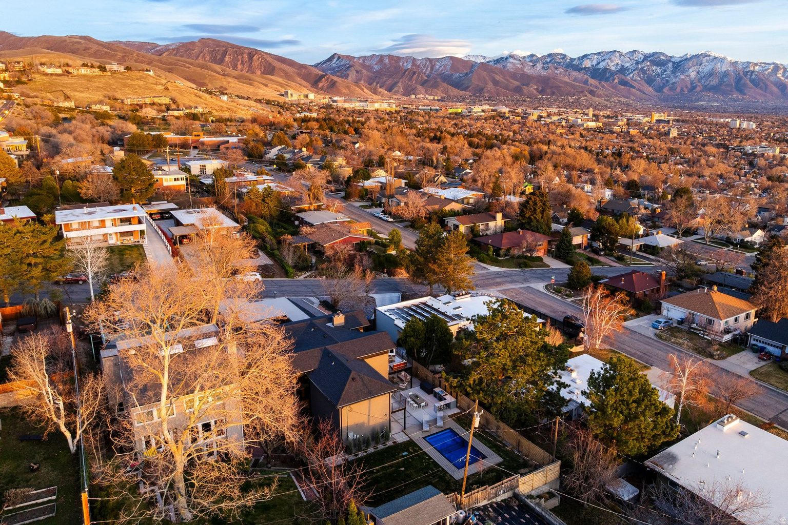 619 N J ST, Salt  Lake  City, UT, 84103