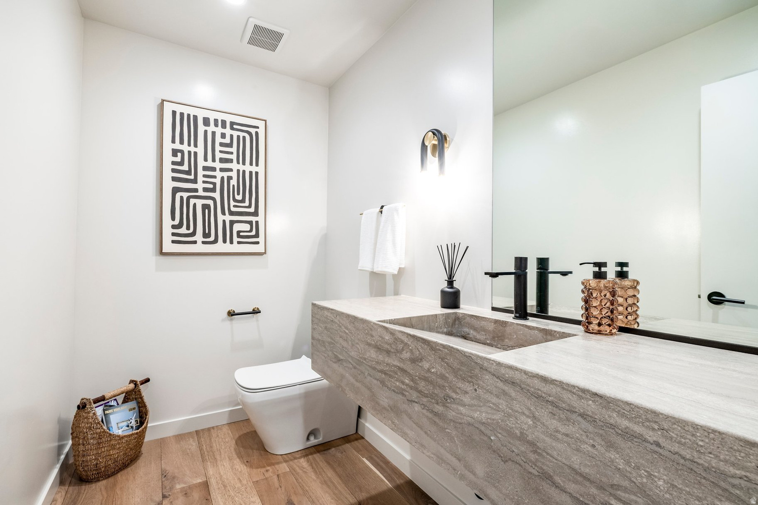 619 N J ST, Salt  Lake  City, UT, 84103