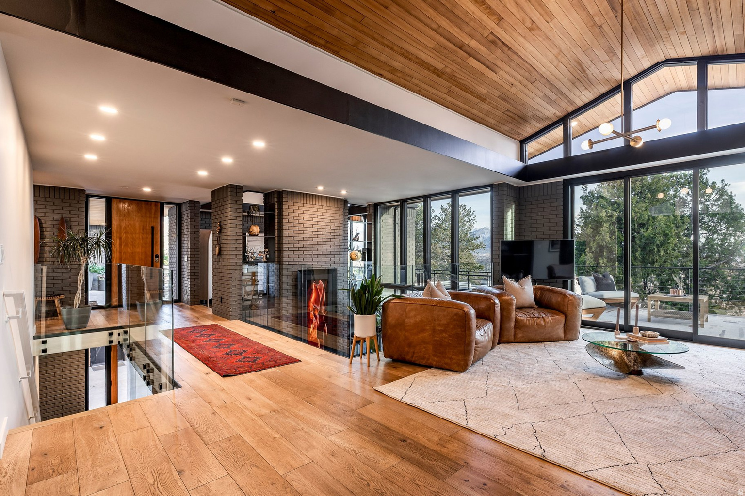 619 N J ST, Salt  Lake  City, UT, 84103