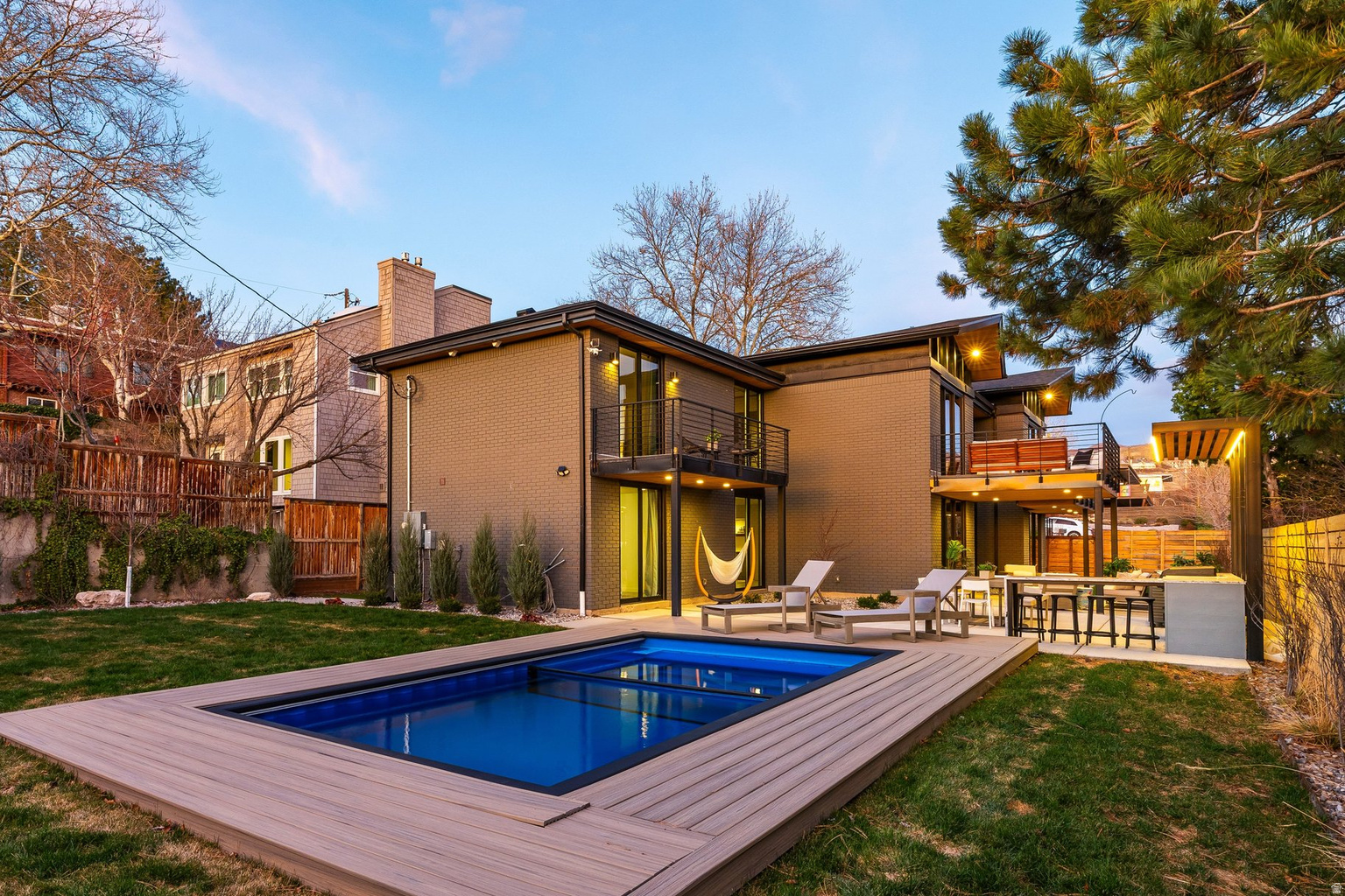 619 N J ST, Salt  Lake  City, UT, 84103