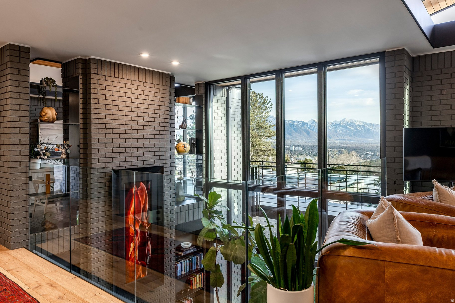 619 N J ST, Salt  Lake  City, UT, 84103