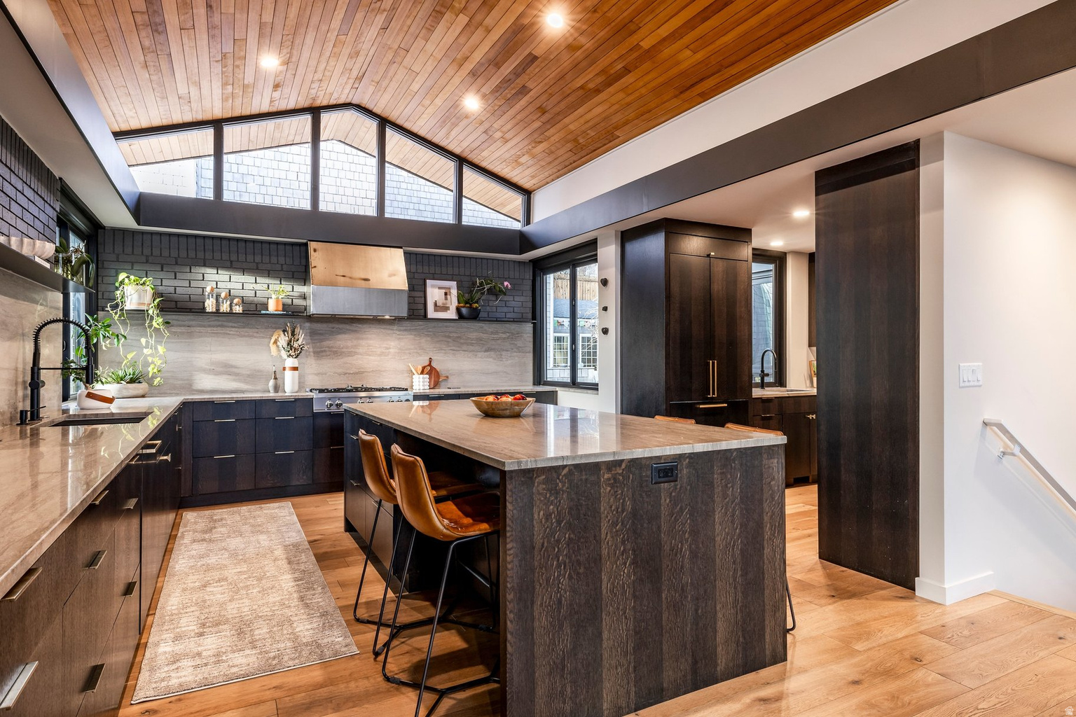 619 N J ST, Salt  Lake  City, UT, 84103