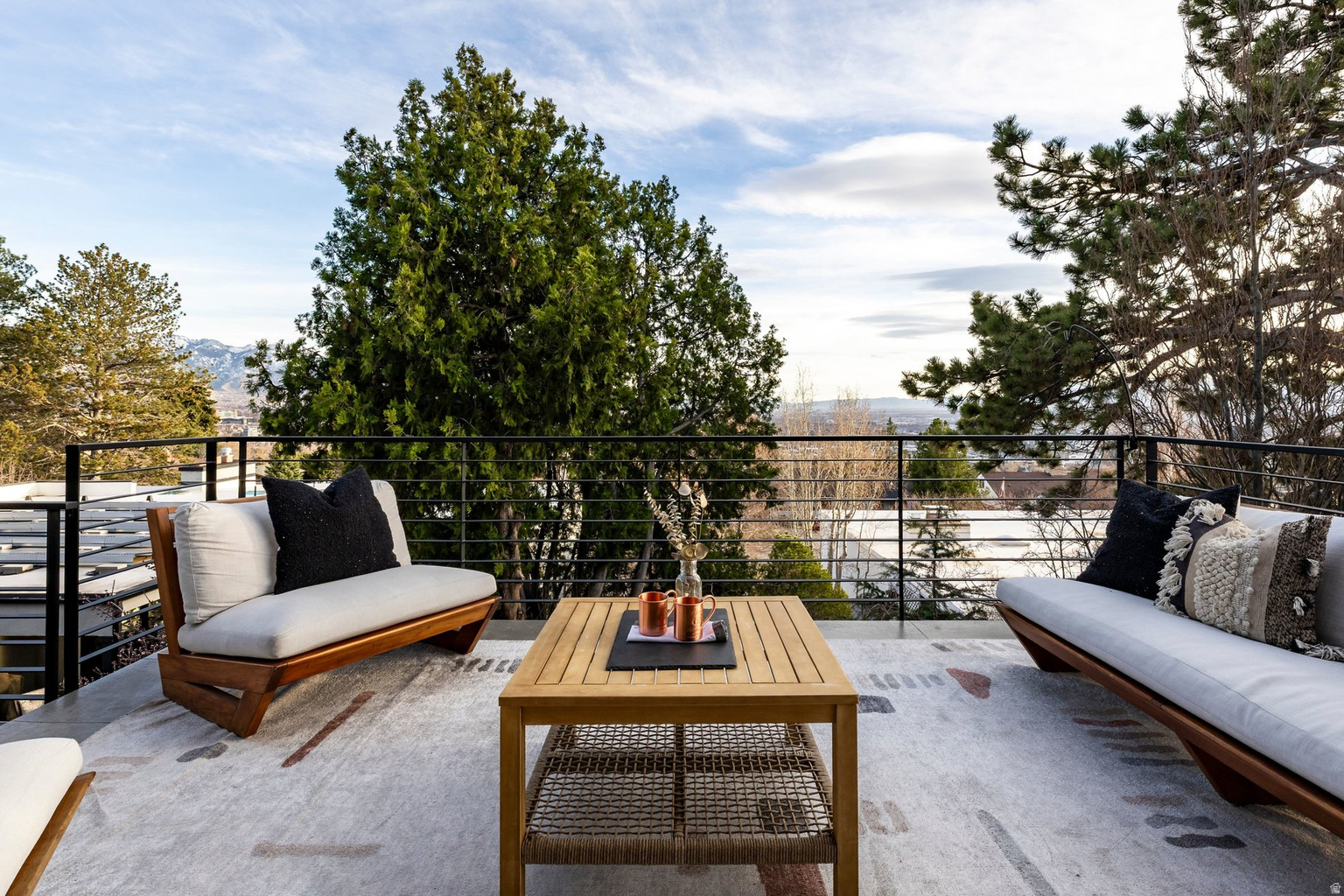 619 N J ST, Salt  Lake  City, UT, 84103