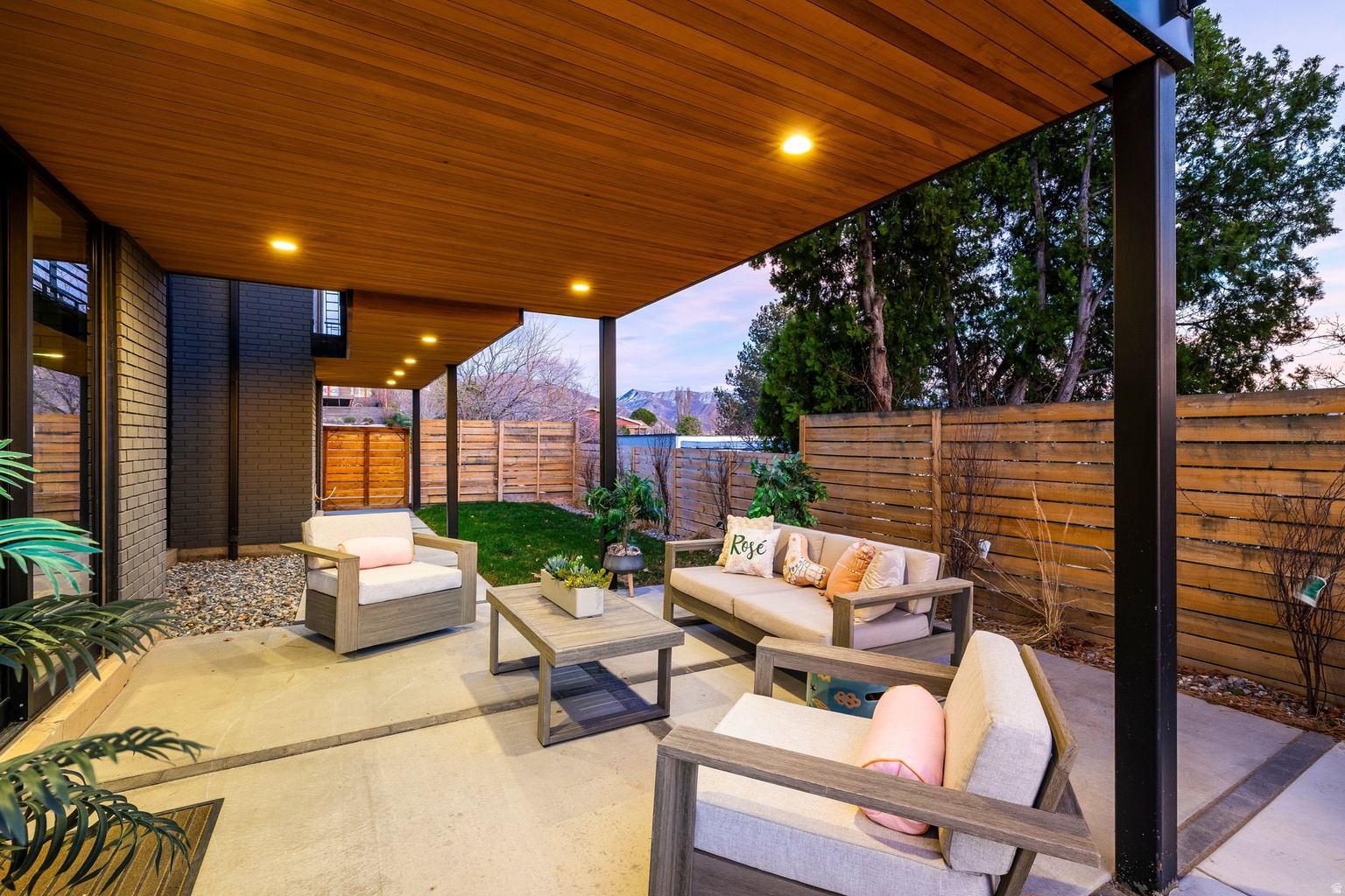 619 N J ST, Salt  Lake  City, UT, 84103