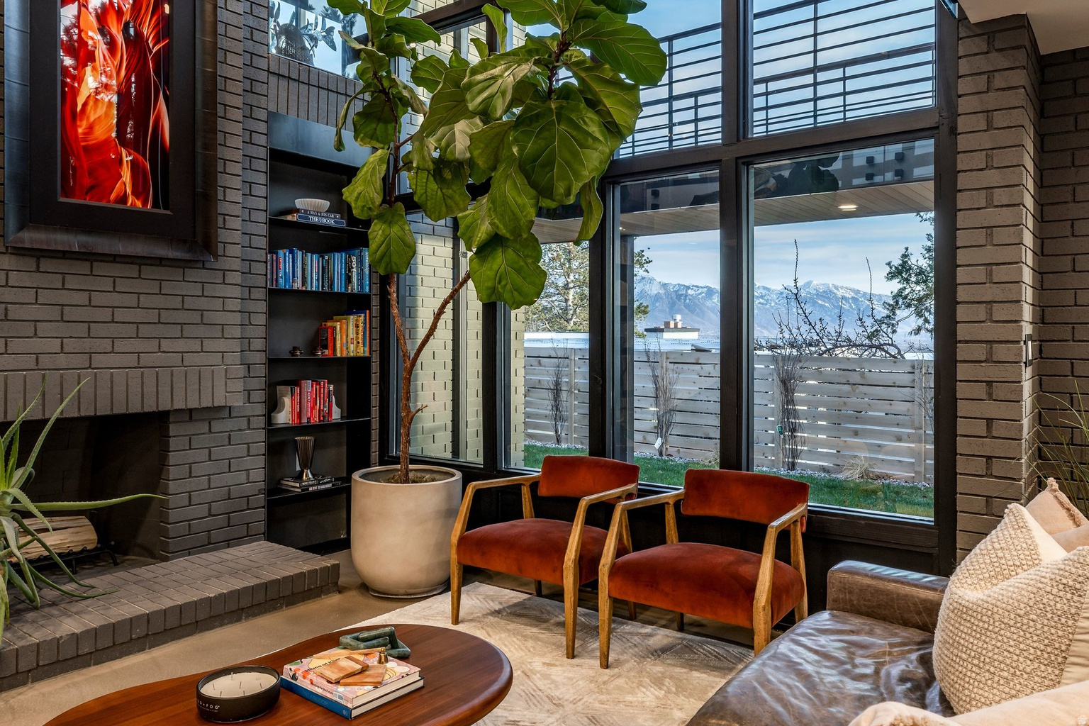 619 N J ST, Salt  Lake  City, UT, 84103