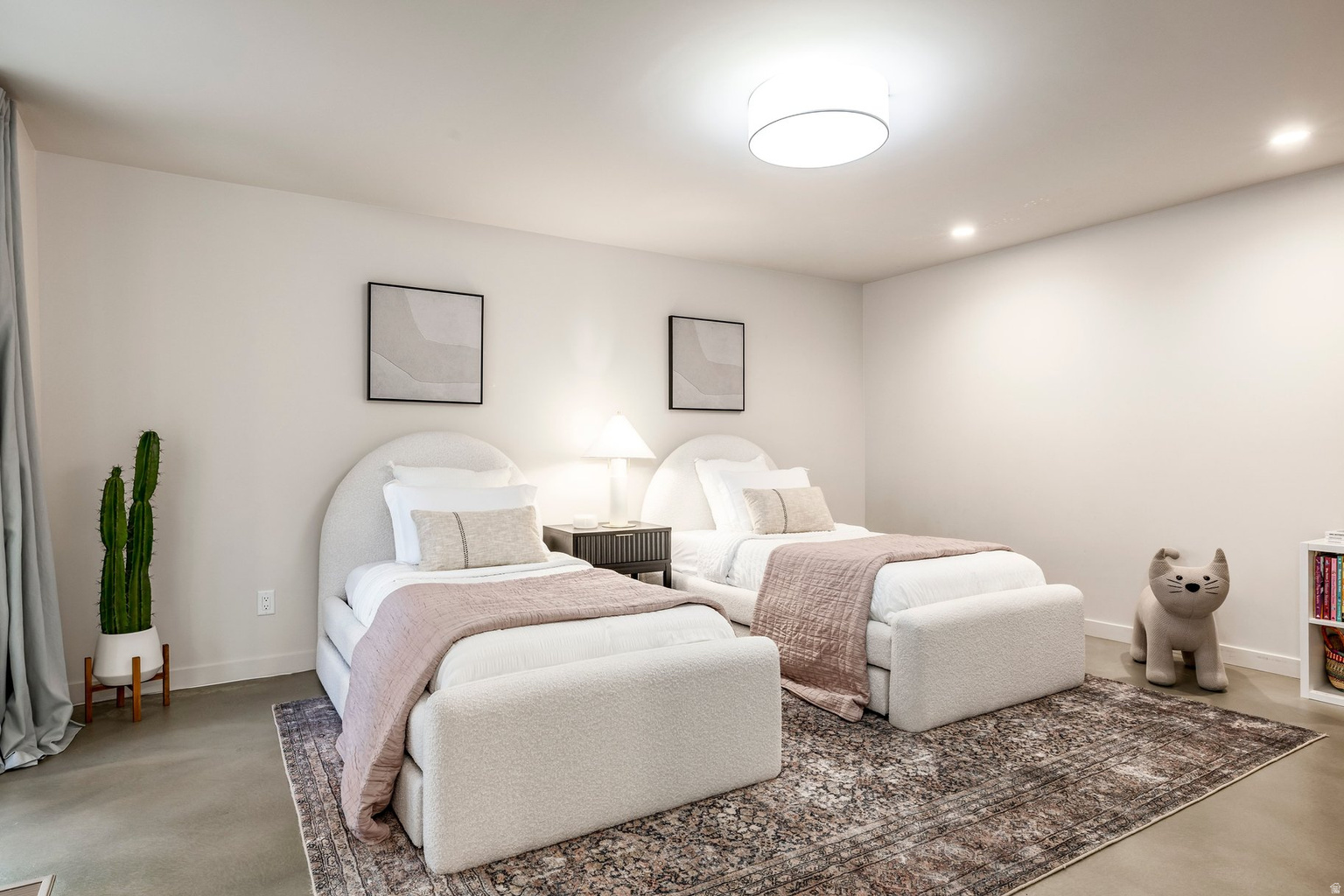 619 N J ST, Salt  Lake  City, UT, 84103