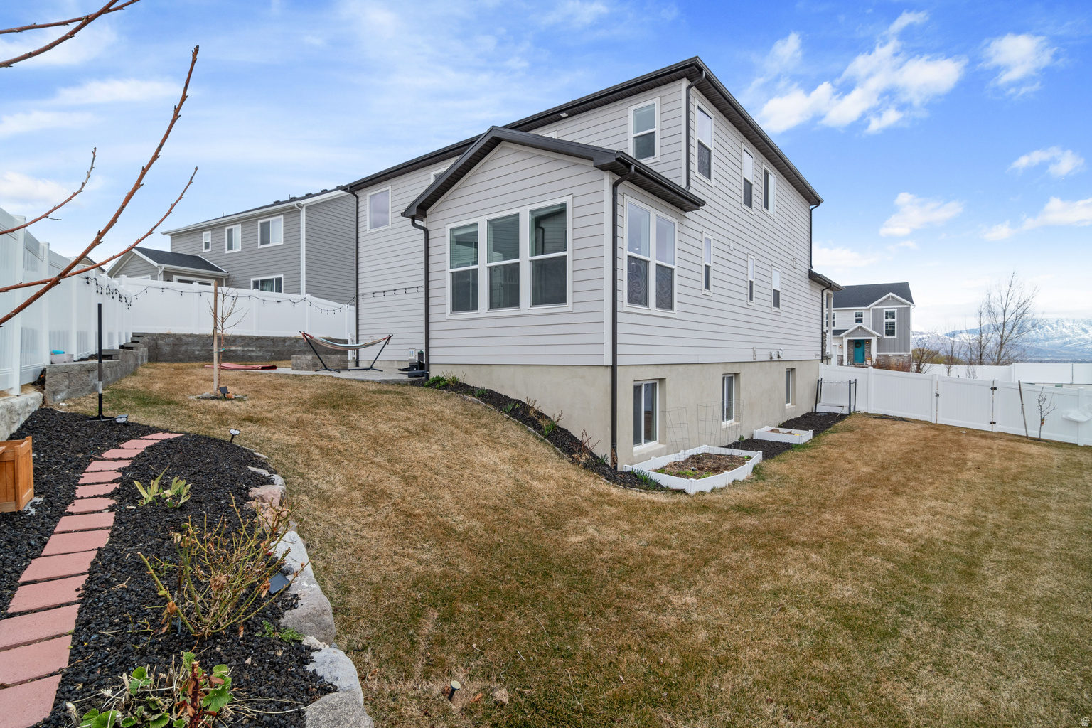 2283 N ELDERBERRY DR, Saratoga  Springs, UT, 84045