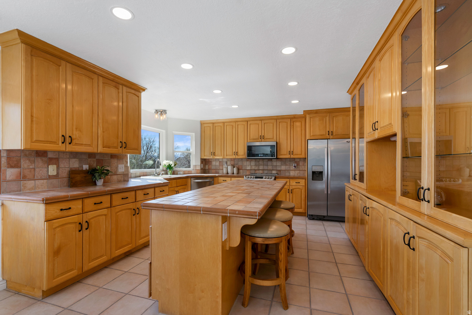 2122 WASATCH BLVD, Sandy, UT, 84092