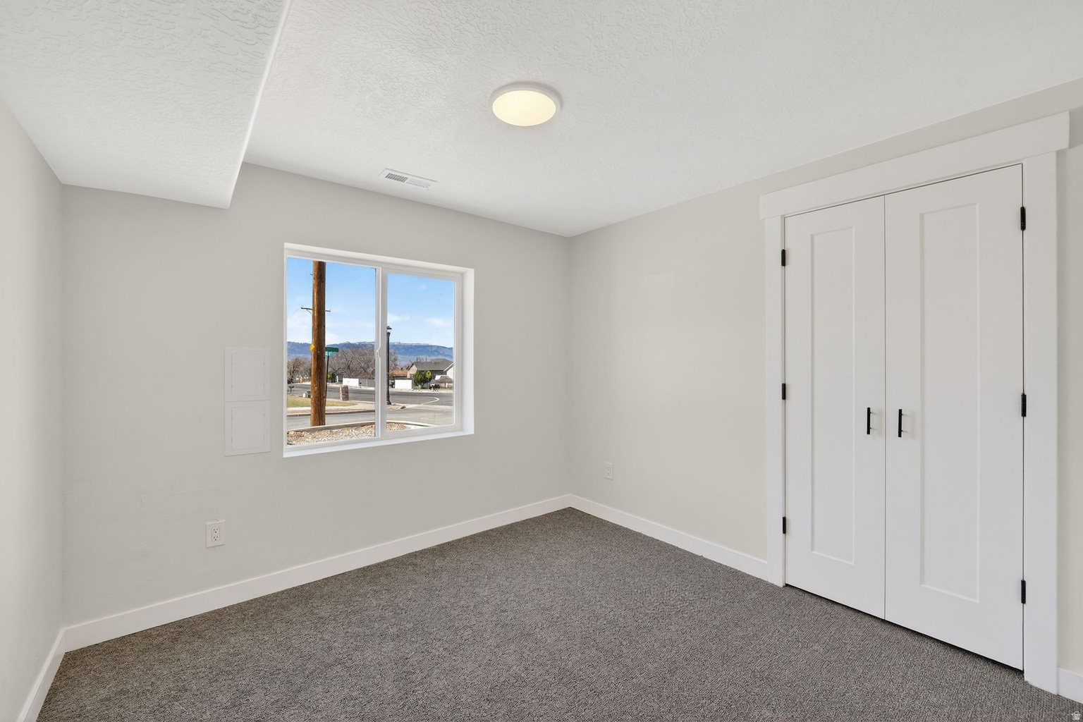 594 E SKYLINE, Tooele, UT, 84074