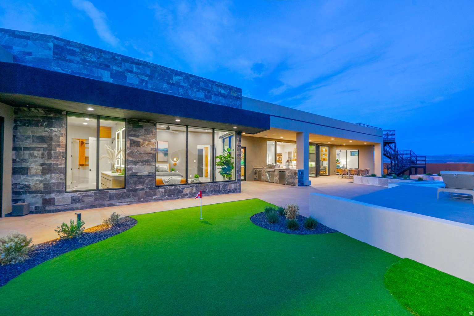 5657 W SCATTERED STARS WAY, Hurricane, UT, 84737