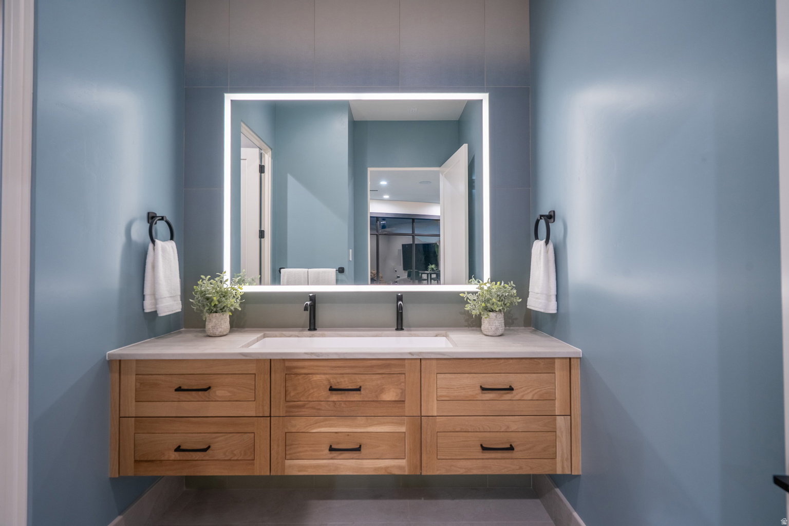 5657 W SCATTERED STARS WAY, Hurricane, UT, 84737