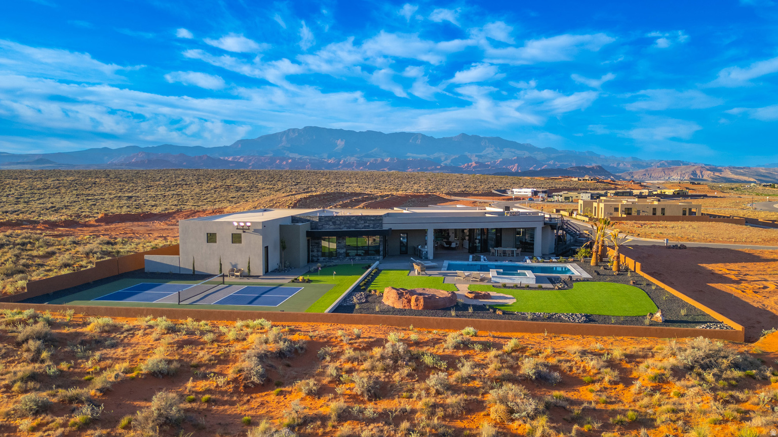 5657 W SCATTERED STARS WAY, Hurricane, UT, 84737