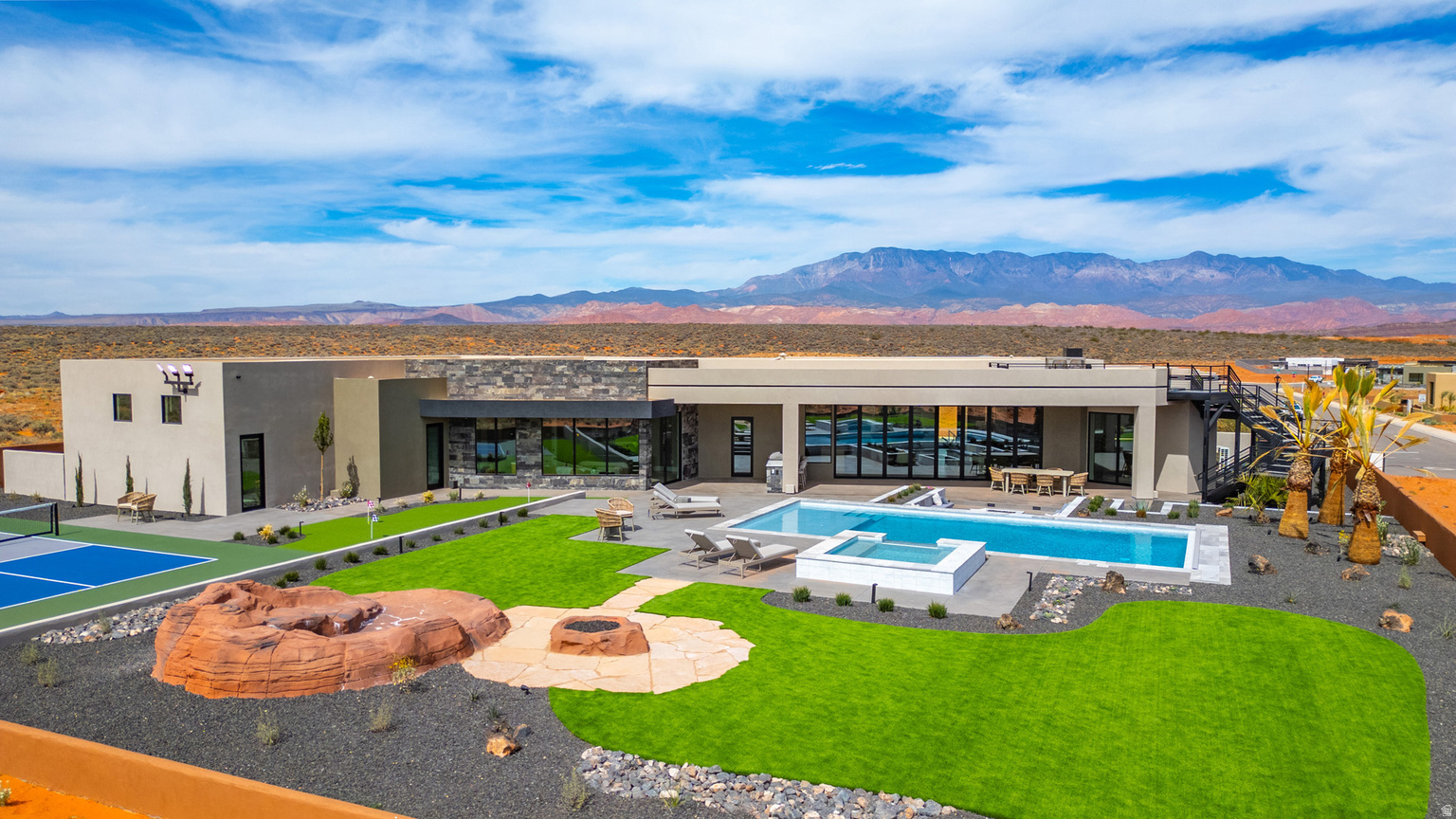 5657 W SCATTERED STARS WAY, Hurricane, UT, 84737