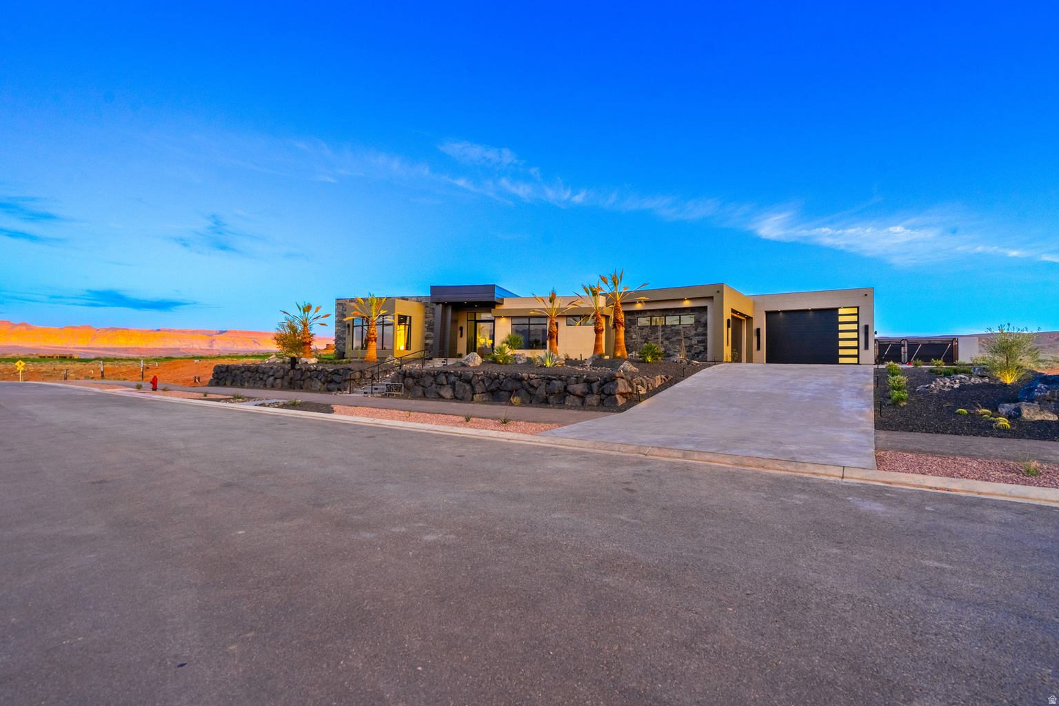 5657 W SCATTERED STARS WAY, Hurricane, UT, 84737