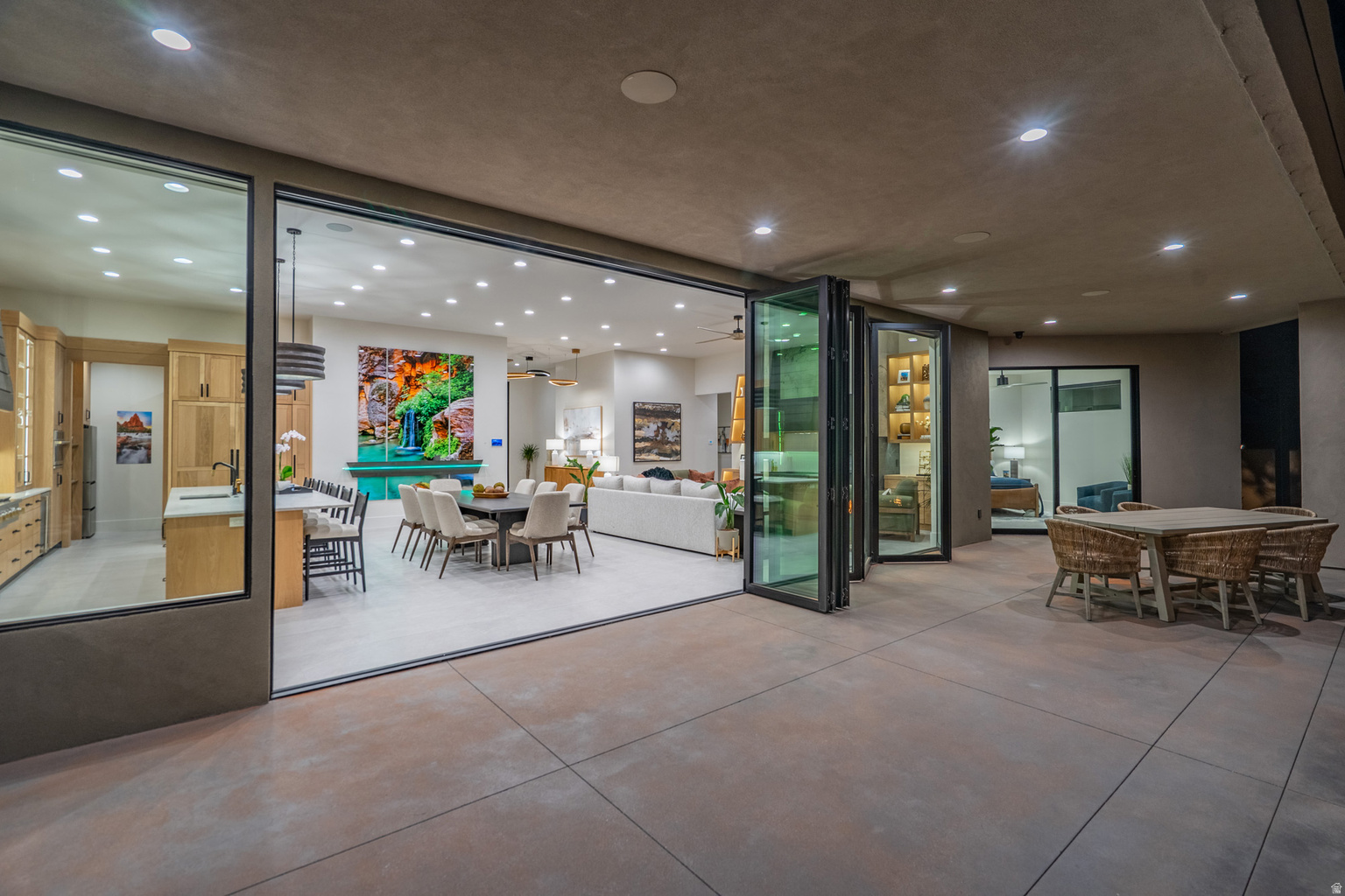 5657 W SCATTERED STARS WAY, Hurricane, UT, 84737