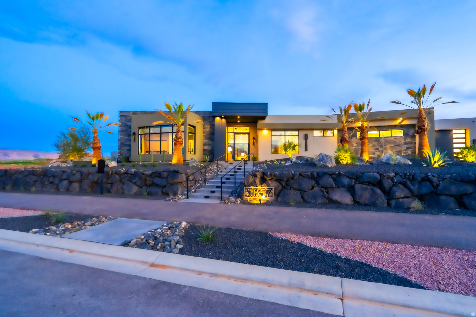 5657 W SCATTERED STARS WAY, Hurricane, UT, 84737