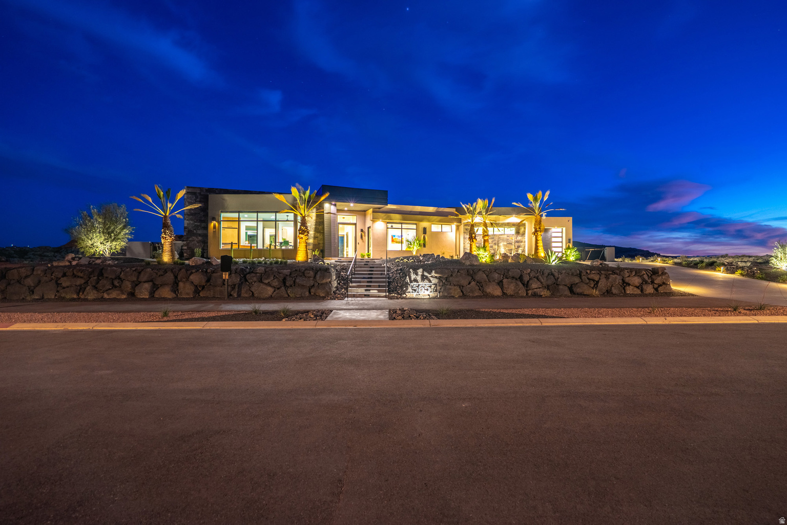 5657 W SCATTERED STARS WAY, Hurricane, UT, 84737