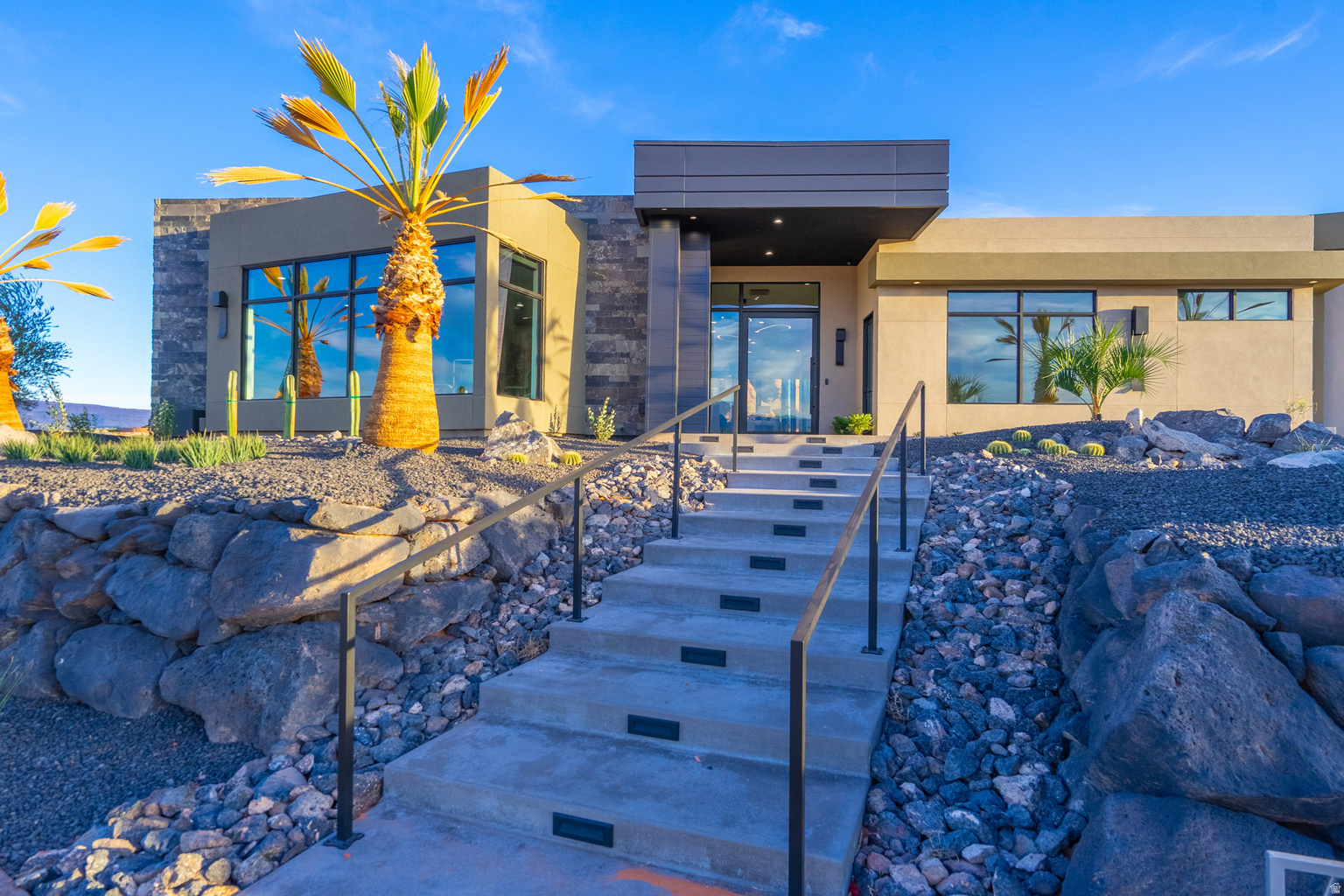 5657 W SCATTERED STARS WAY, Hurricane, UT, 84737