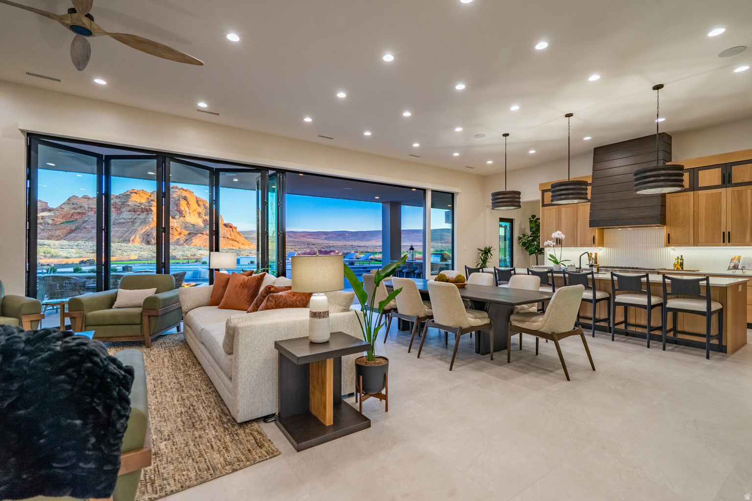 5657 W SCATTERED STARS WAY, Hurricane, UT, 84737