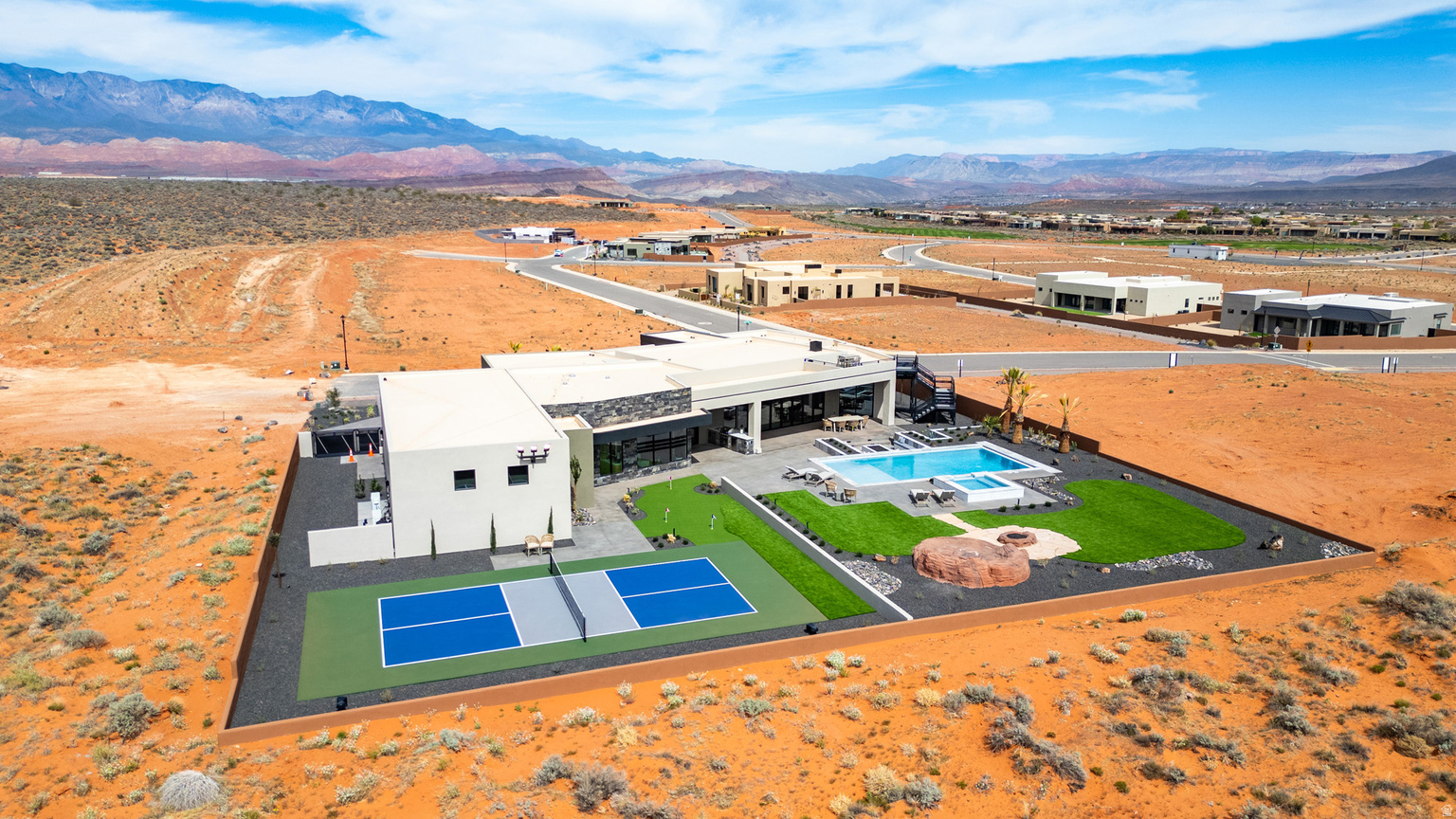 5657 W SCATTERED STARS WAY, Hurricane, UT, 84737