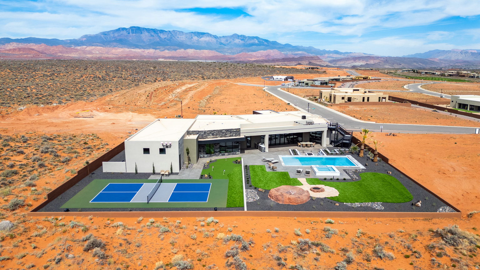 5657 W SCATTERED STARS WAY, Hurricane, UT, 84737