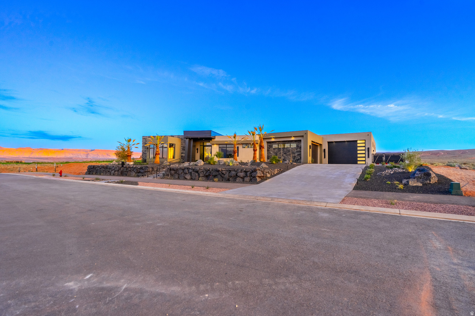 5657 W SCATTERED STARS WAY, Hurricane, UT, 84737