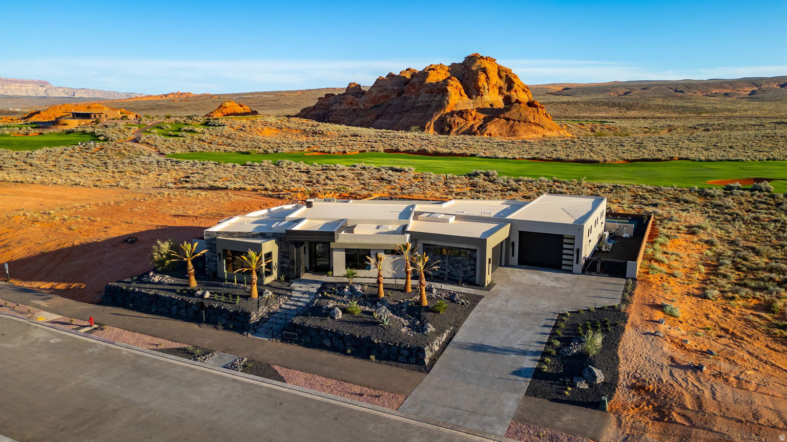 5657 W SCATTERED STARS WAY, Hurricane, UT, 84737