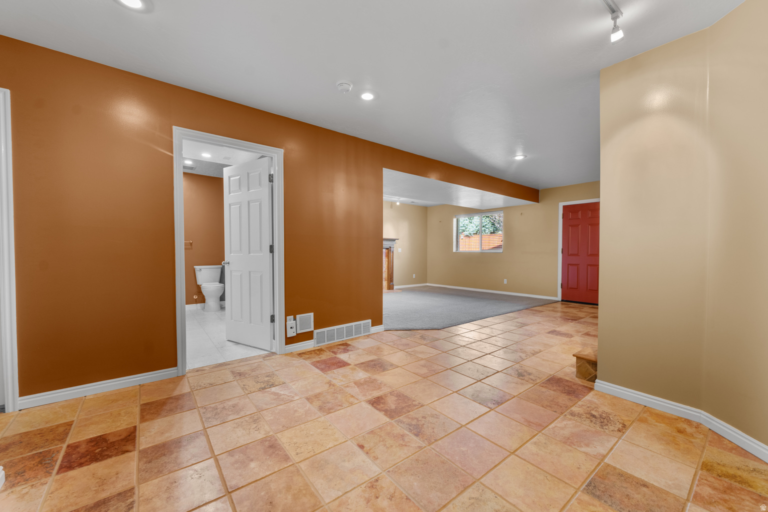 1447 E EDGECLIFF DR, Sandy, UT, 84092