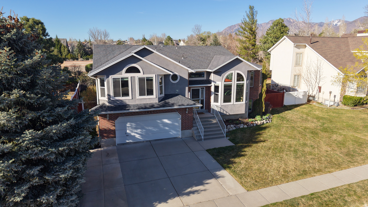 1447 E EDGECLIFF DR, Sandy, UT, 84092