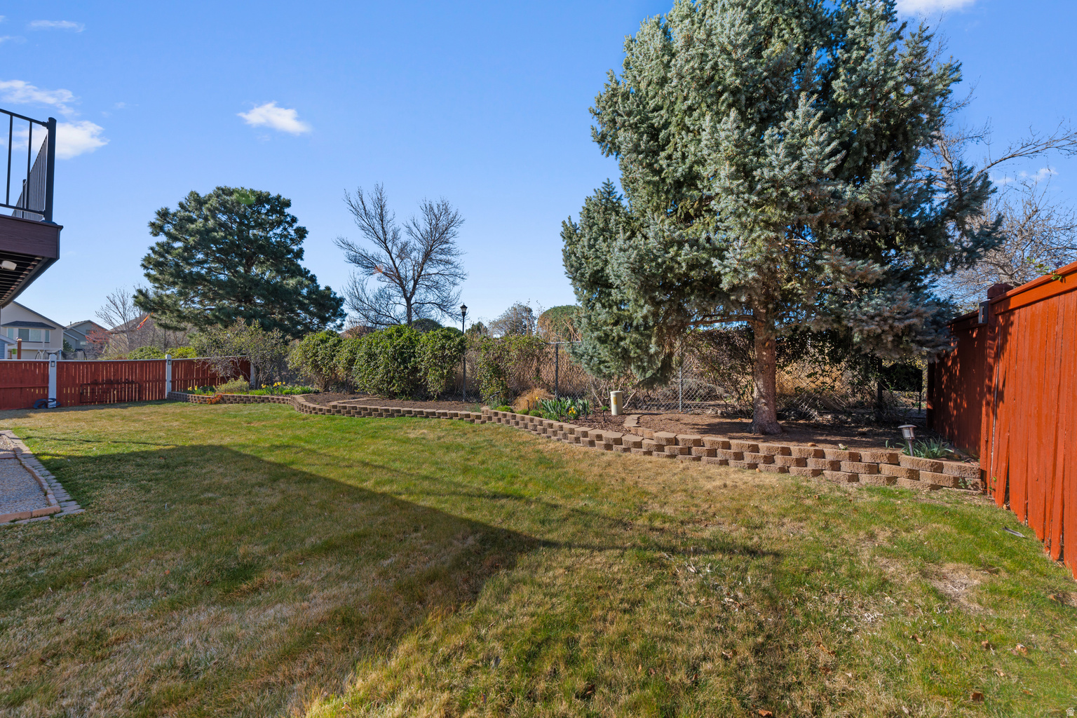 1447 E EDGECLIFF DR, Sandy, UT, 84092