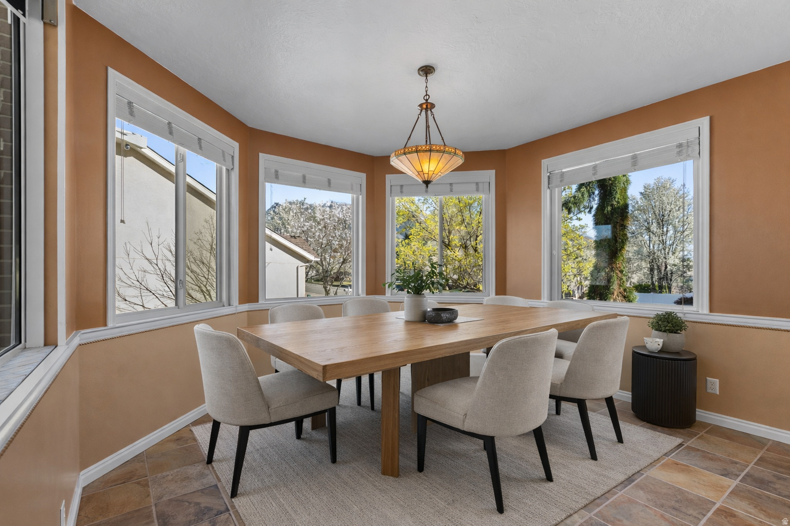 1447 E EDGECLIFF DR, Sandy, UT, 84092