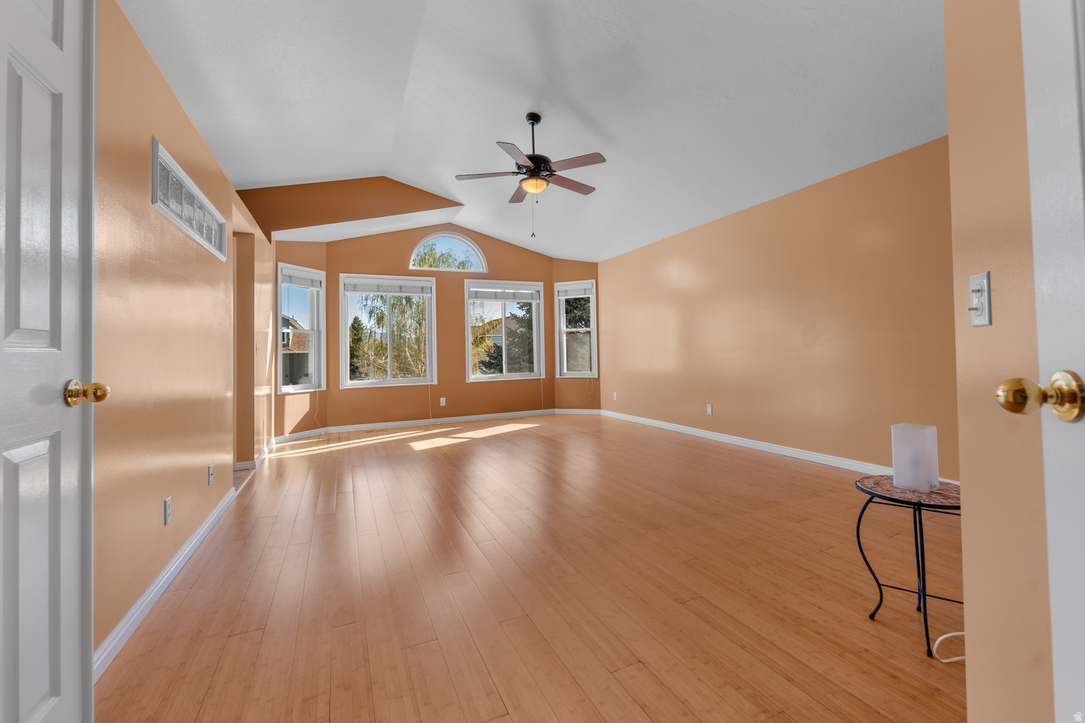 1447 E EDGECLIFF DR, Sandy, UT, 84092