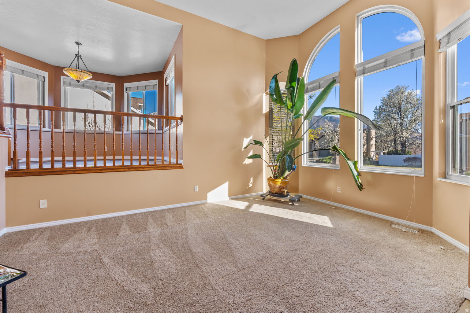 1447 E EDGECLIFF DR, Sandy, UT, 84092