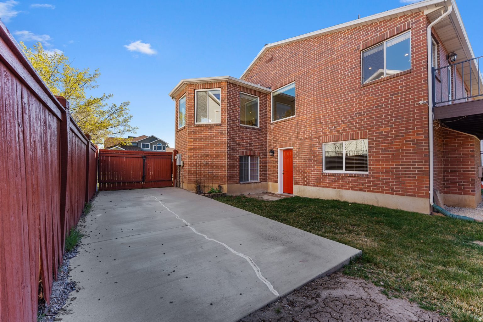 1447 E EDGECLIFF DR, Sandy, UT, 84092