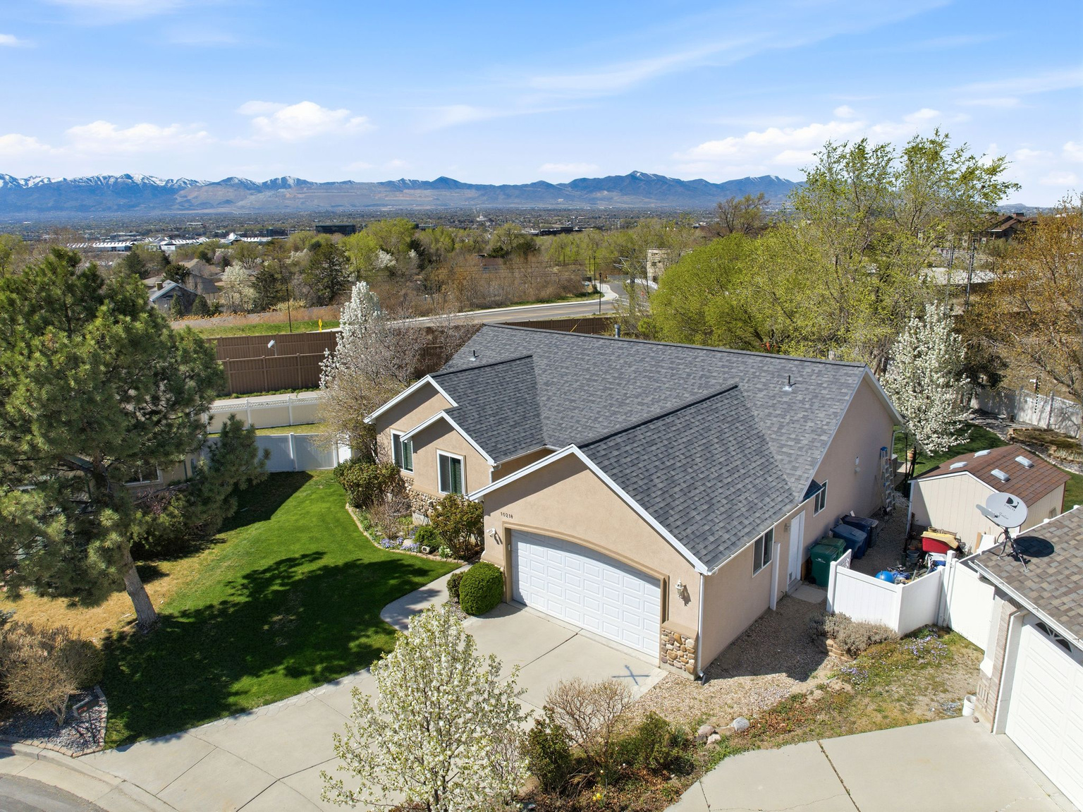 10218 S SANDY WILLOWS CV, Sandy, UT, 84070