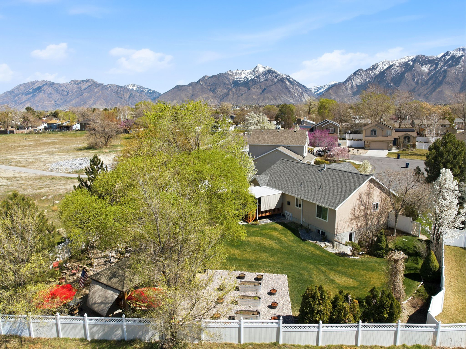 10218 S SANDY WILLOWS CV, Sandy, UT, 84070