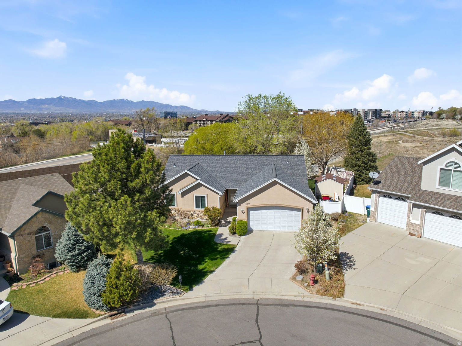10218 S SANDY WILLOWS CV, Sandy, UT, 84070