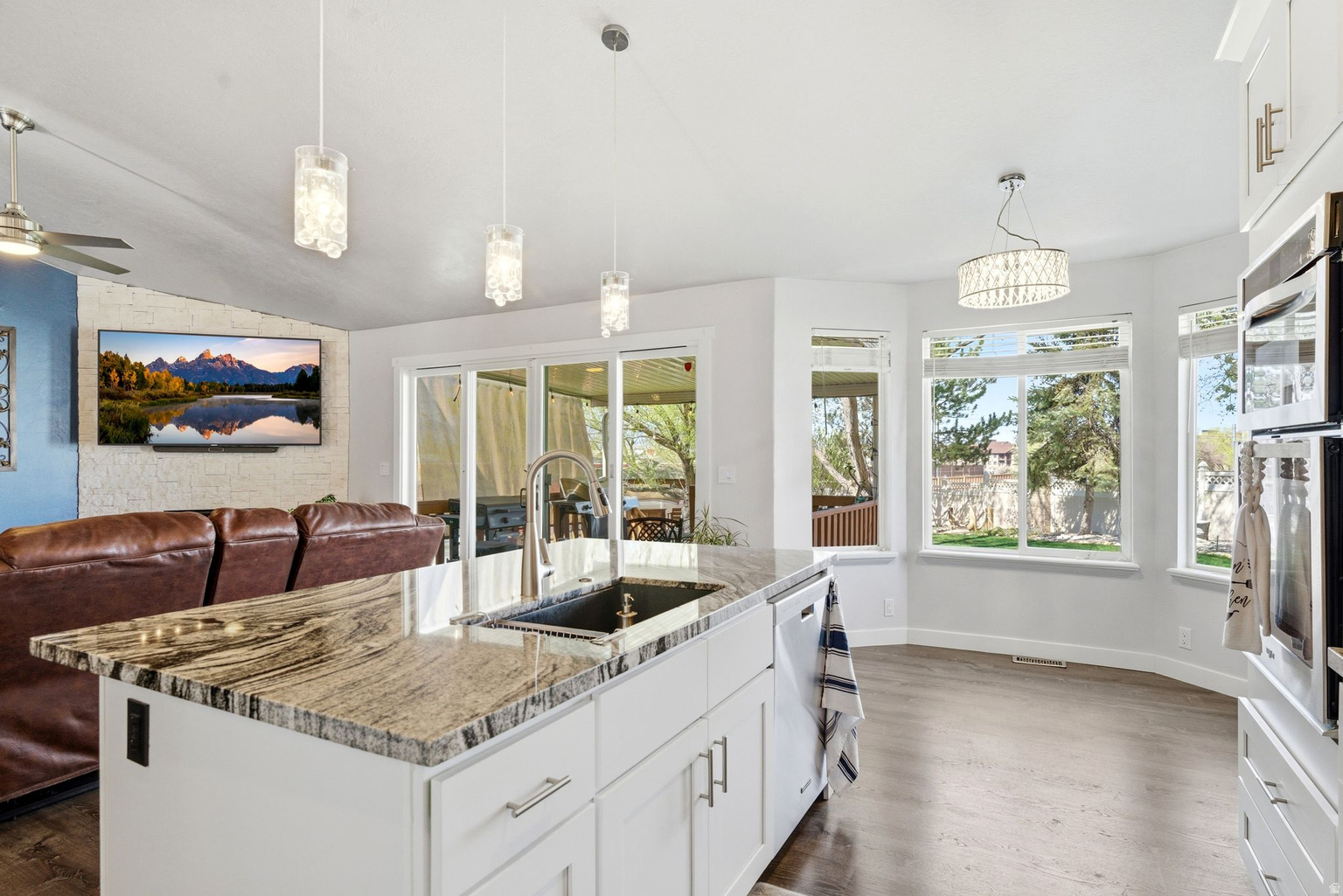 10218 S SANDY WILLOWS CV, Sandy, UT, 84070