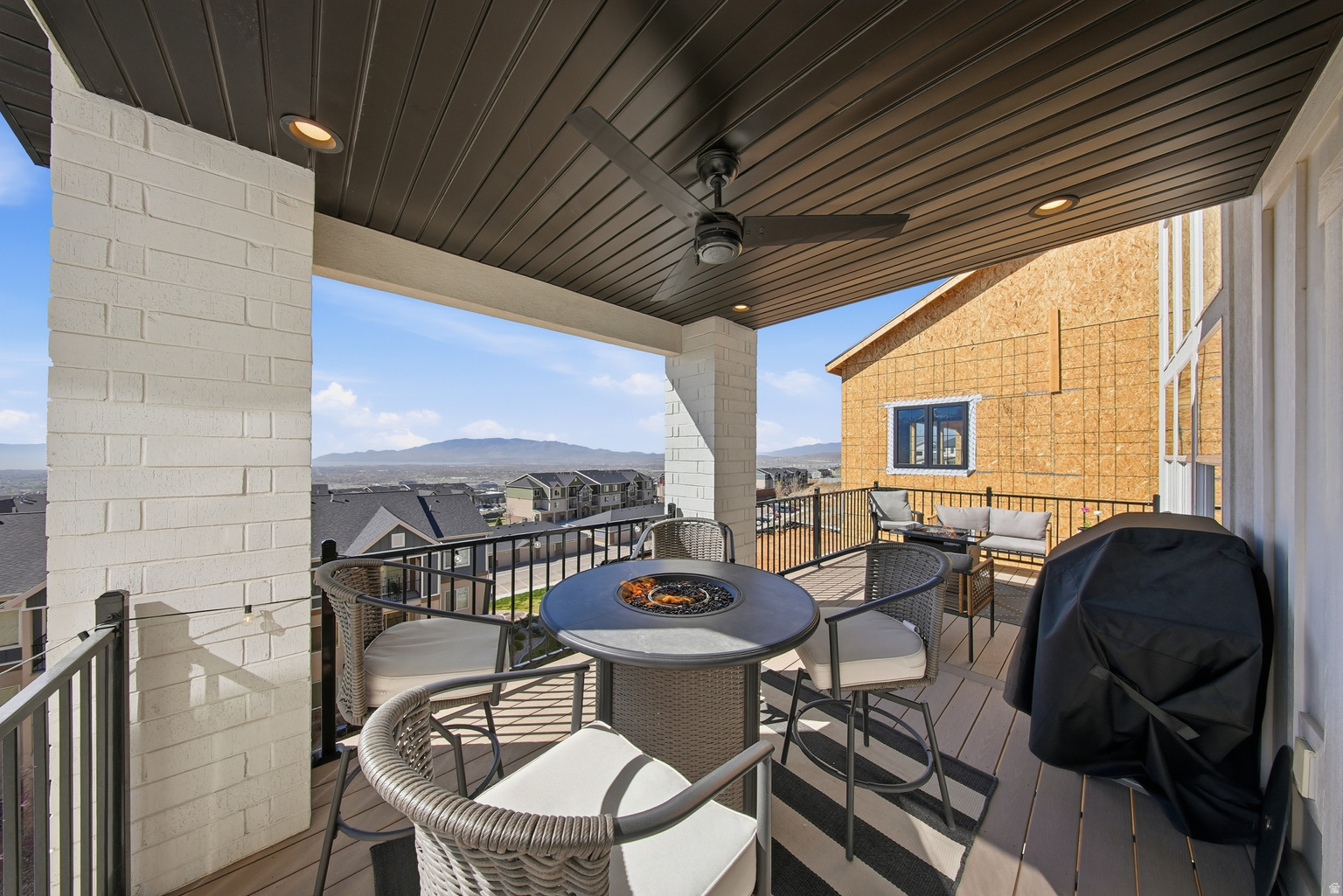 1027 W SEASONS VIEW CT, Lehi, UT, 84048