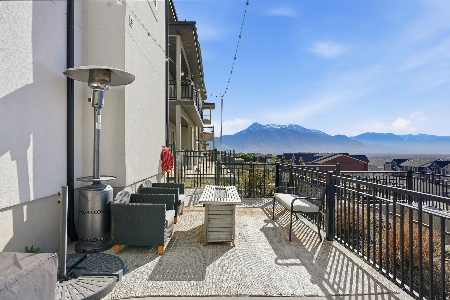 1027 W SEASONS VIEW CT, Lehi, UT, 84048