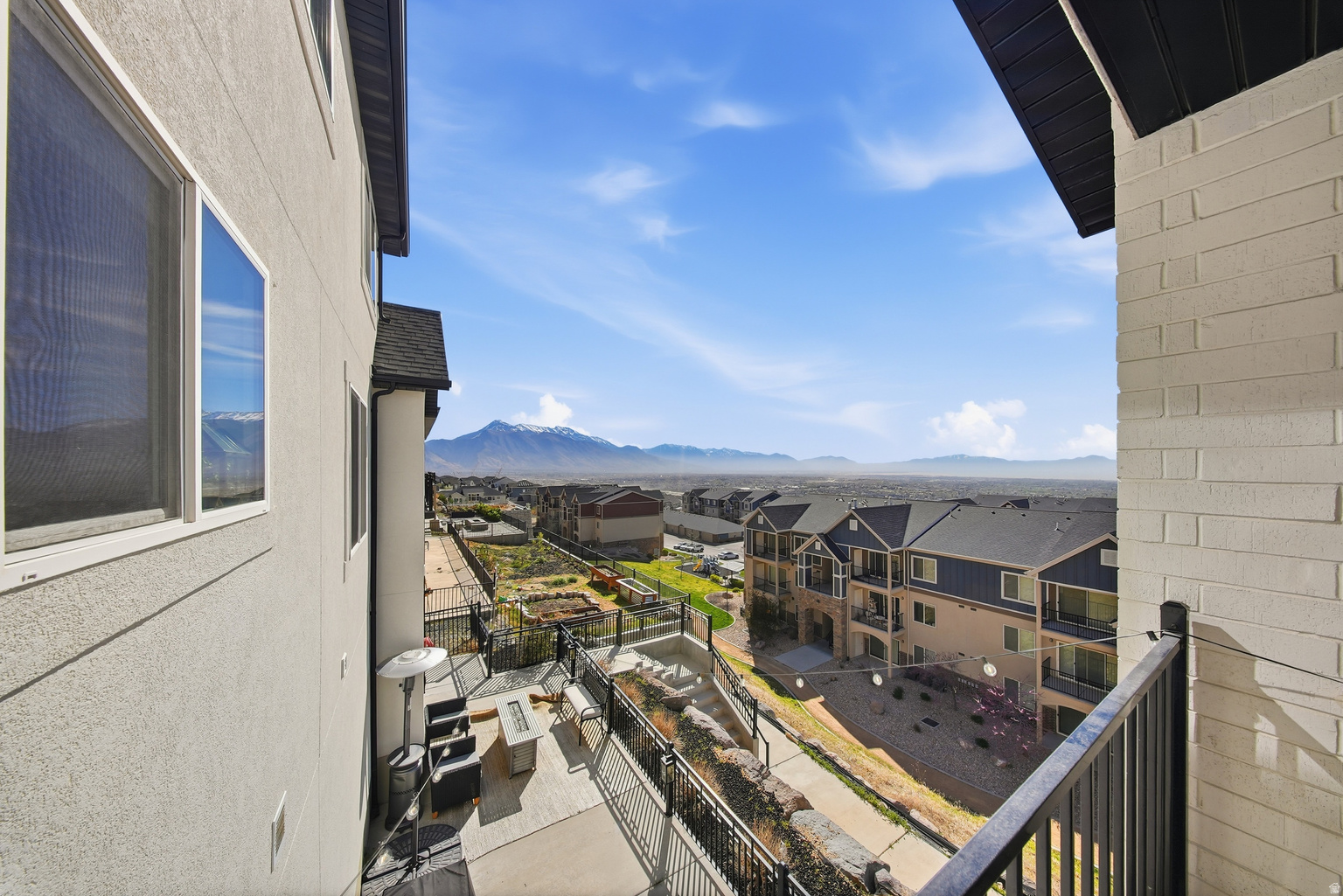 1027 W SEASONS VIEW CT, Lehi, UT, 84048