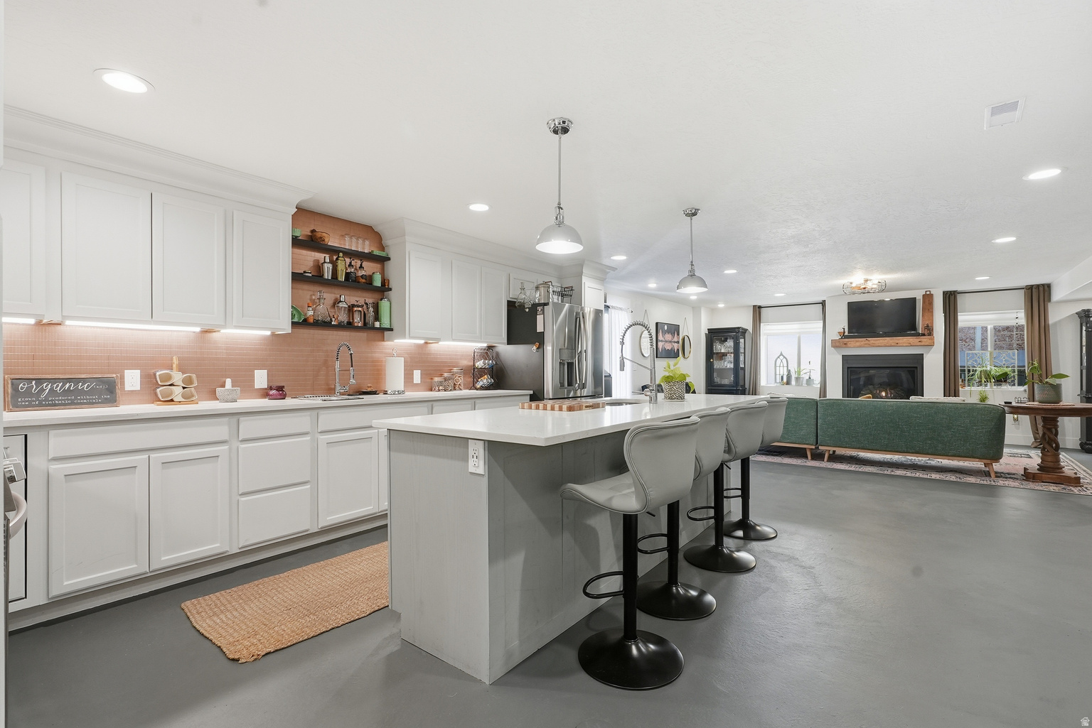 1027 W SEASONS VIEW CT, Lehi, UT, 84048